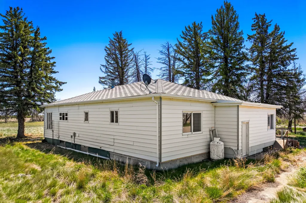 4350 Mt Highway 223 Chester MT 59522
