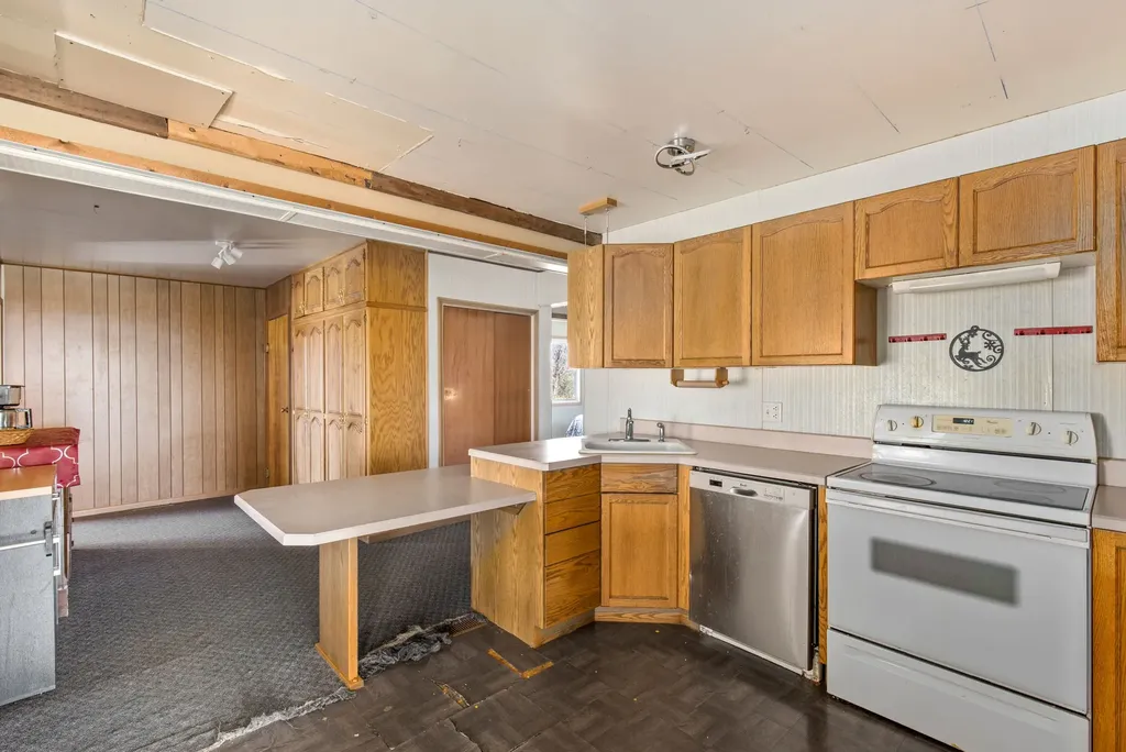 4350 Mt Highway 223 Chester MT 59522