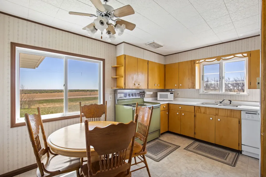 4350 Mt Highway 223 Chester MT 59522