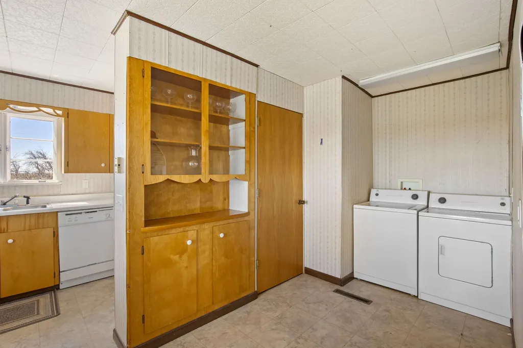 4350 Mt Highway 223 Chester MT 59522