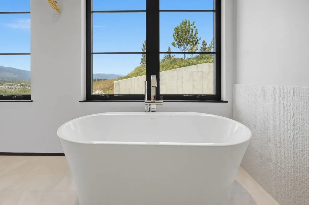 131 Eastside Highway Hamilton MT 59840