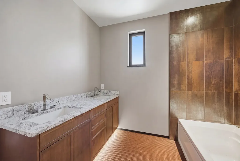 131 Eastside Highway Hamilton MT 59840