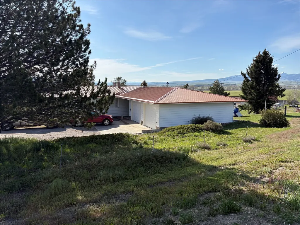 11 Hoover Road Drummond MT 59832