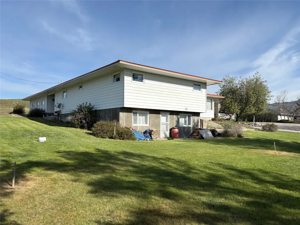11 Hoover Road Drummond MT 59832