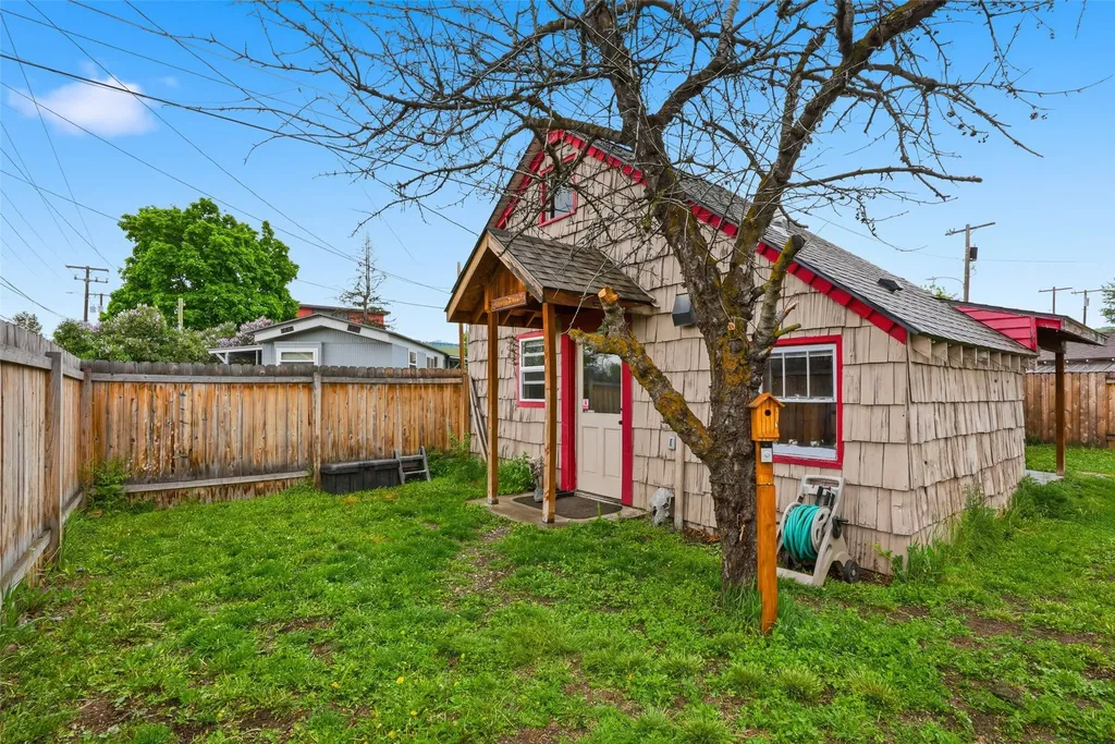 1112 Shakespeare Street Missoula MT 59802