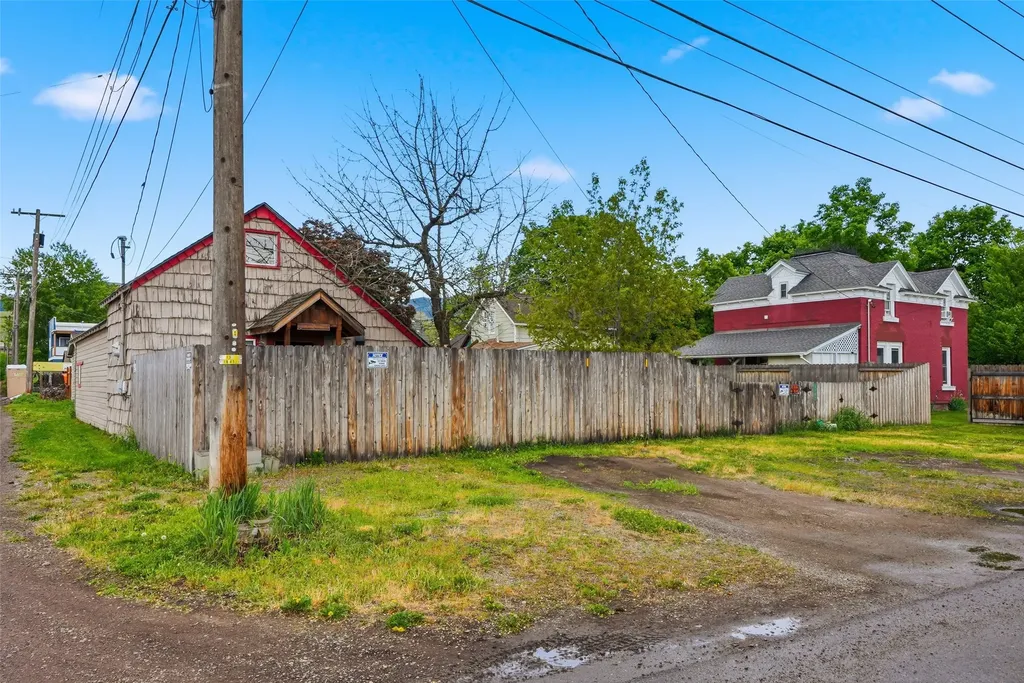 1112 Shakespeare Street Missoula MT 59802