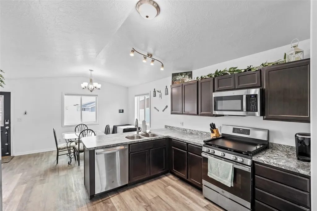 2005 22nd Avenue S Great Falls MT 59405