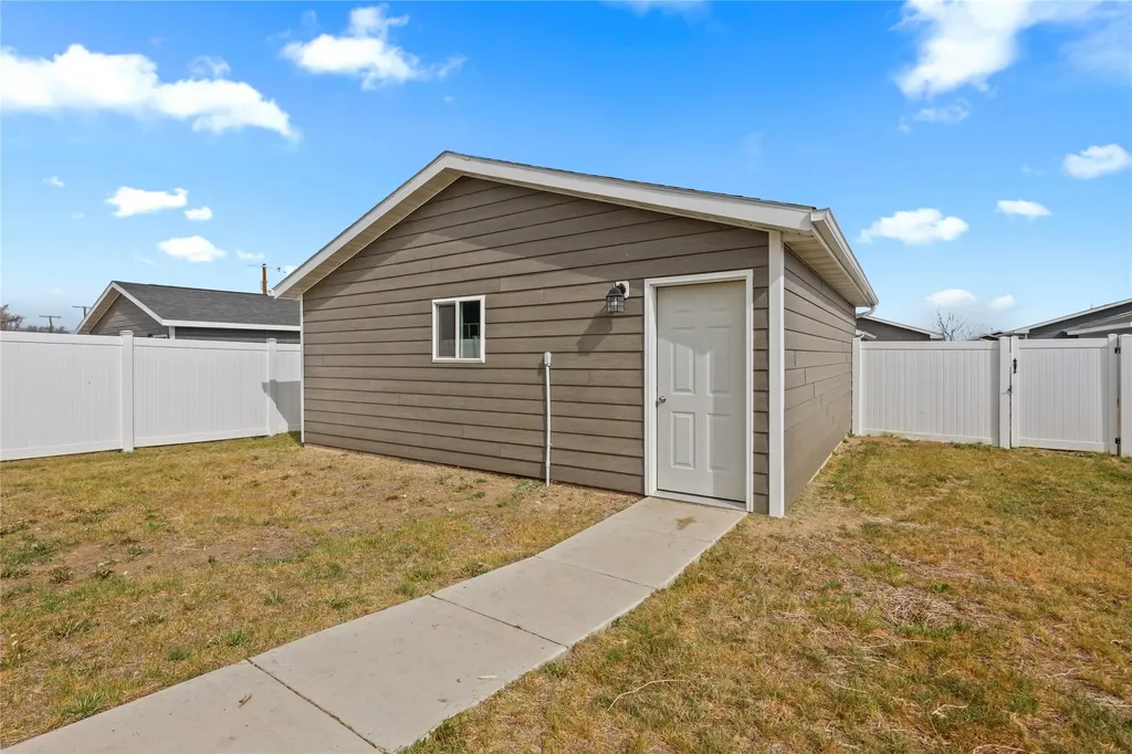 2005 22nd Avenue S Great Falls MT 59405