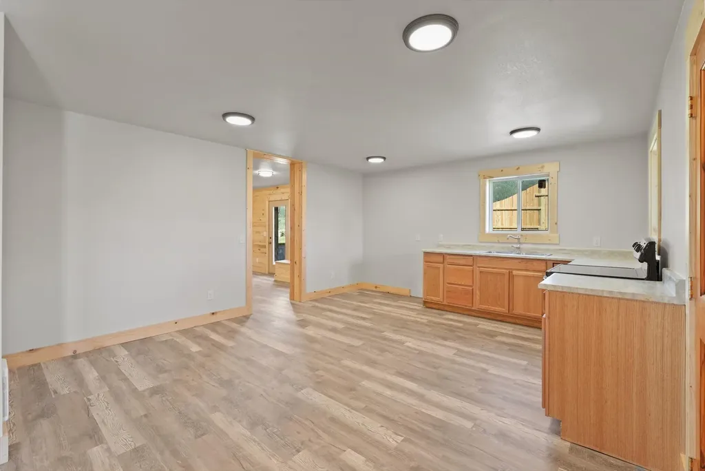 31525 Allison Road St Ignatius MT 59865