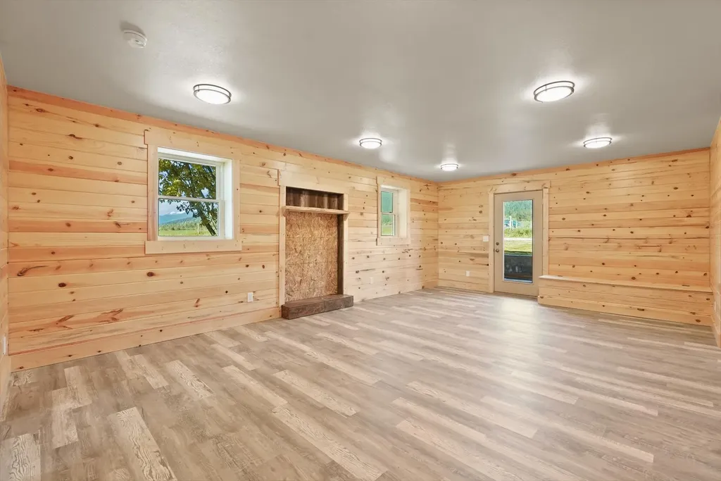 31525 Allison Road St Ignatius MT 59865