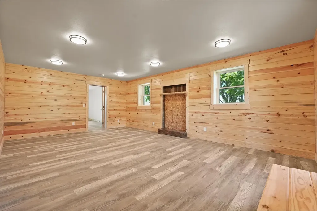 31525 Allison Road St Ignatius MT 59865