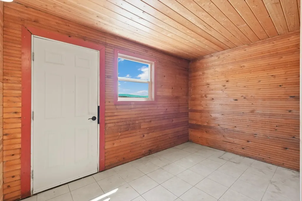 31525 Allison Road St Ignatius MT 59865