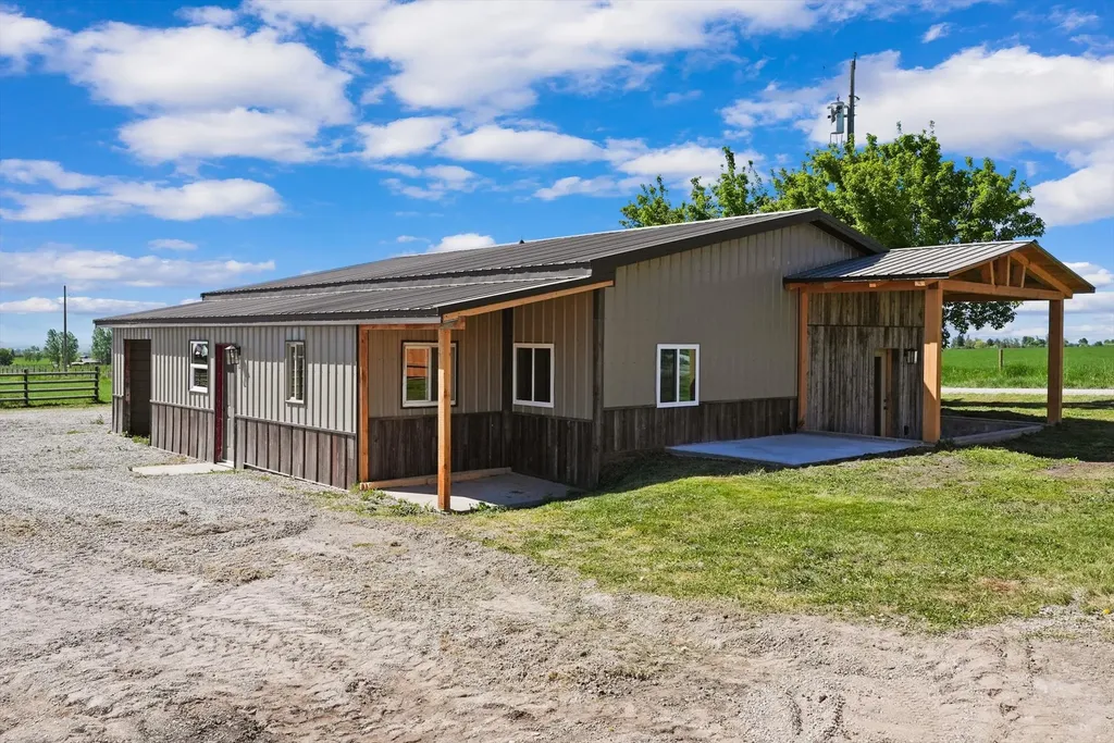 31525 Allison Road St Ignatius MT 59865