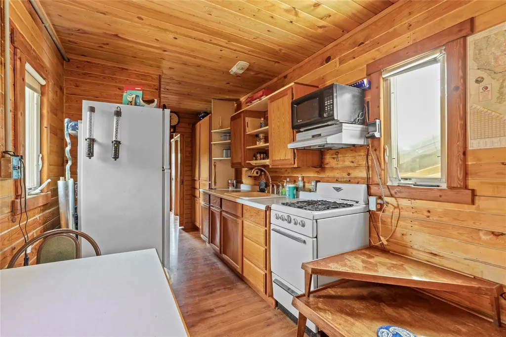365 Prewett Creek Lane Cascade MT 59421