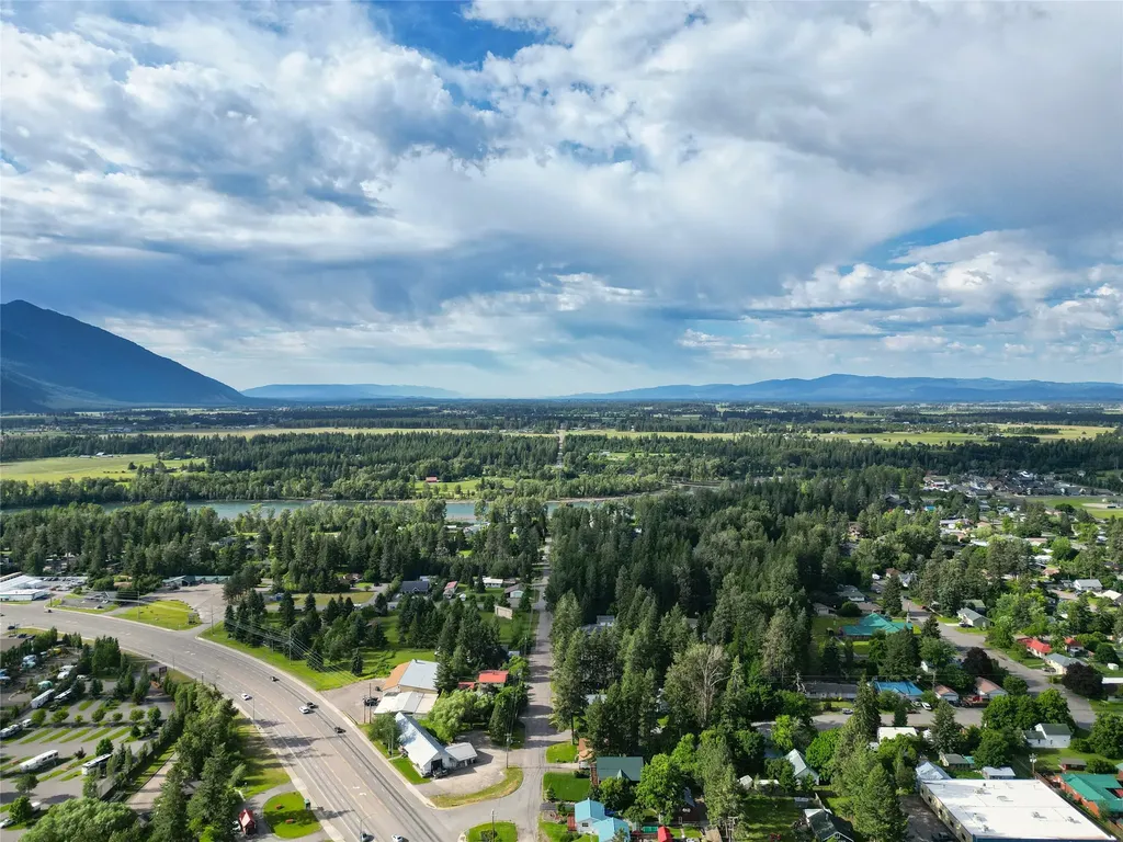 8 Us Hwy 2 E Columbia Falls MT 59912