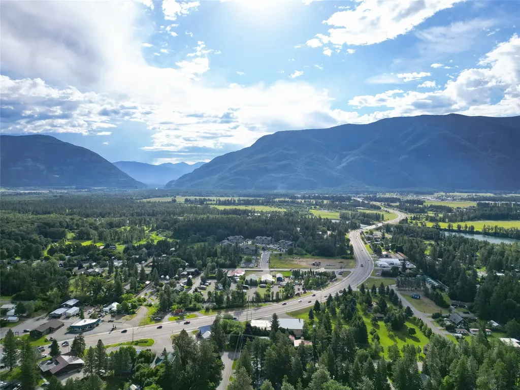8 Us Hwy 2 E Columbia Falls MT 59912