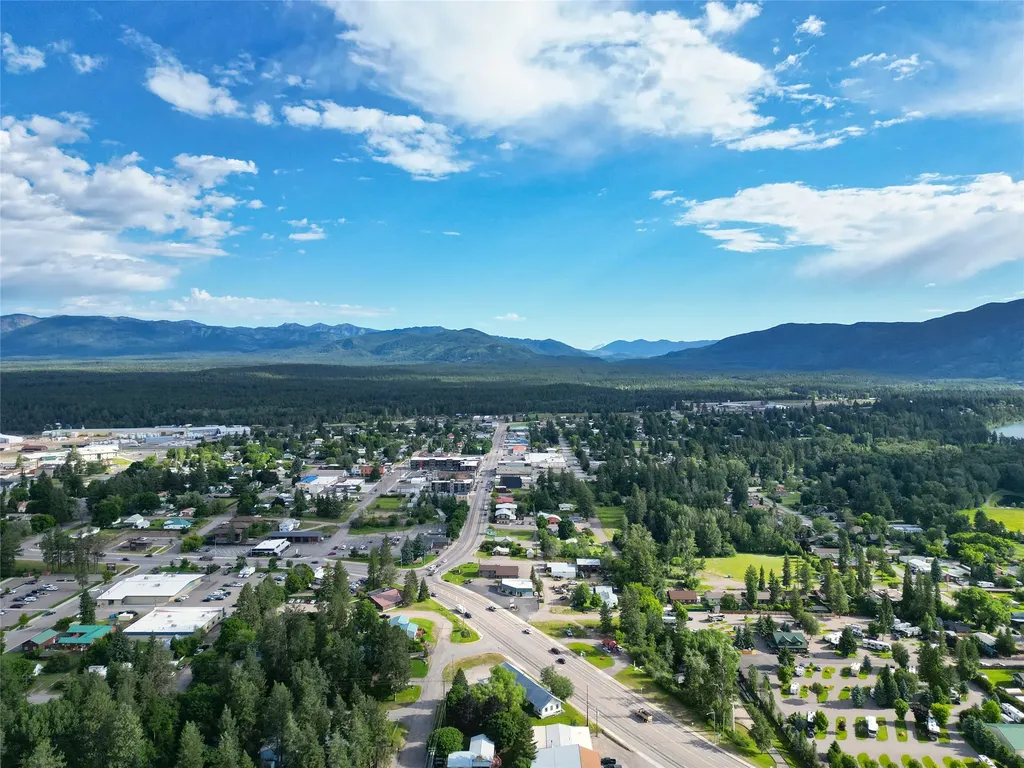 8 Us Hwy 2 E Columbia Falls MT 59912