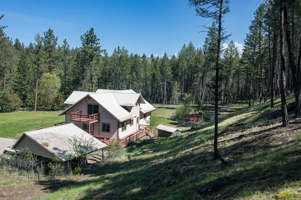 877 Koocanusa Estates Drive Eureka MT 59917