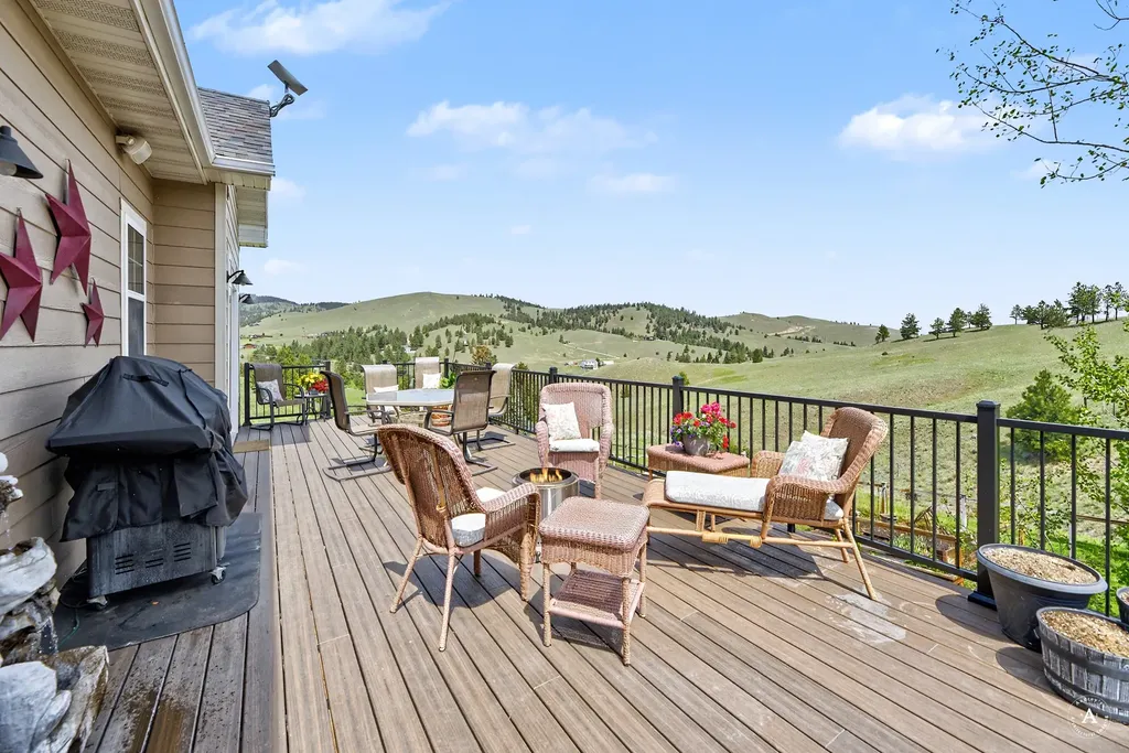 11 Sunset View Road Clancy MT 59634