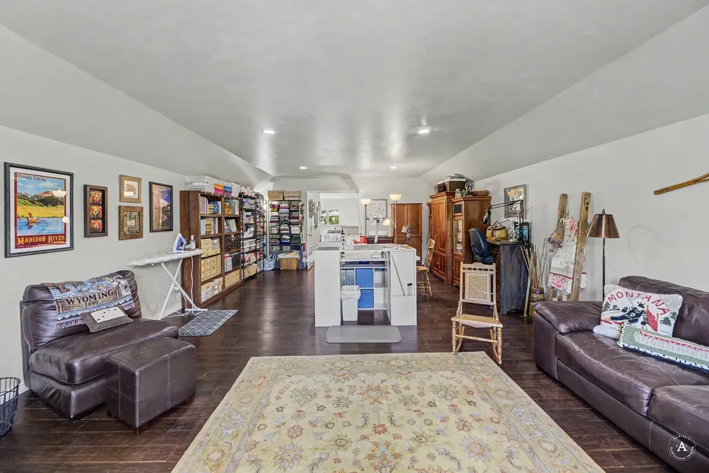 11 Sunset View Road Clancy MT 59634