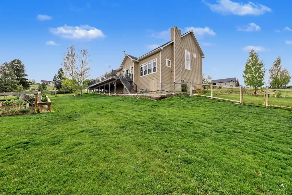 11 Sunset View Road Clancy MT 59634