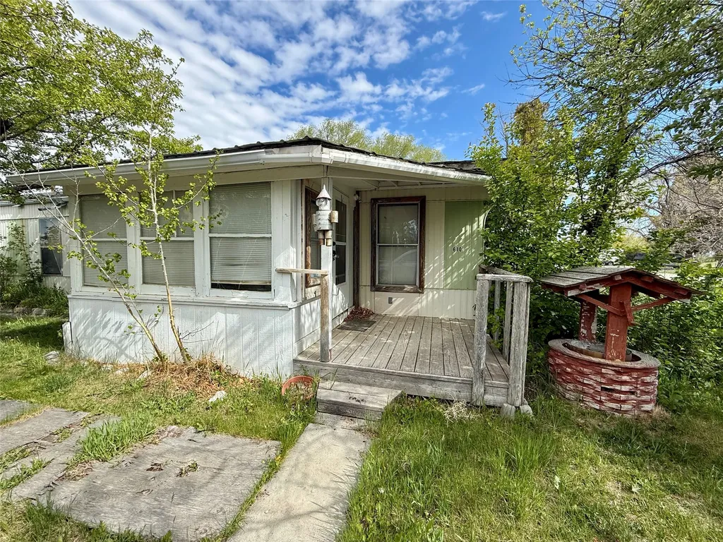 610 3rd Avenue SW Choteau MT 59422