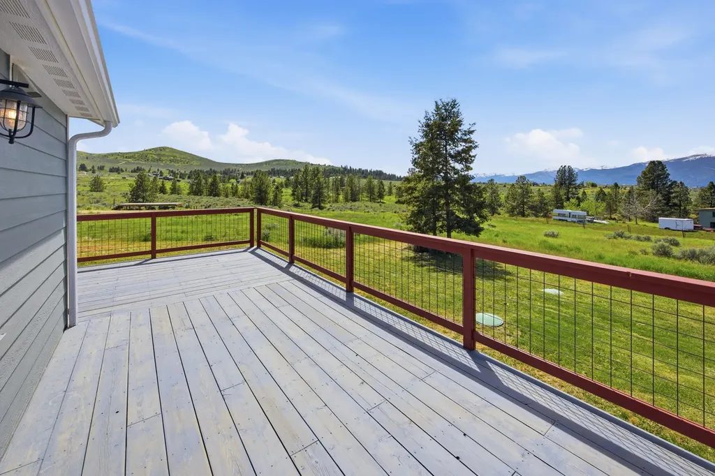 4033 Sunnyside Cemetery Road Stevensville MT 59870
