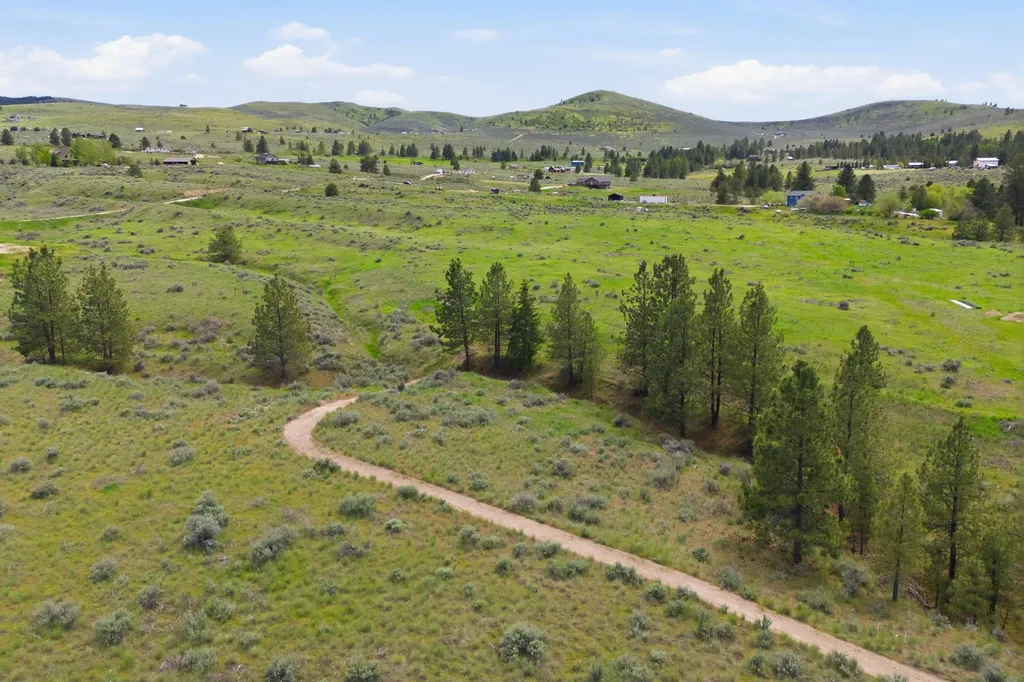 4033 Sunnyside Cemetery Road Stevensville MT 59870