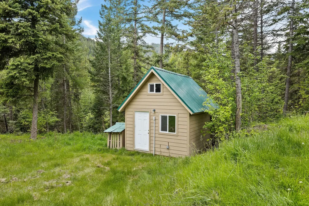 1424 Bierney Creek Road Lakeside MT 59922