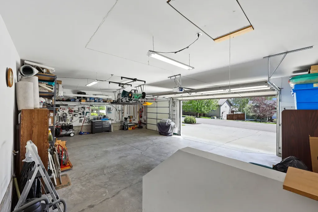 2120 Drift Water Way Columbia Falls MT 59912