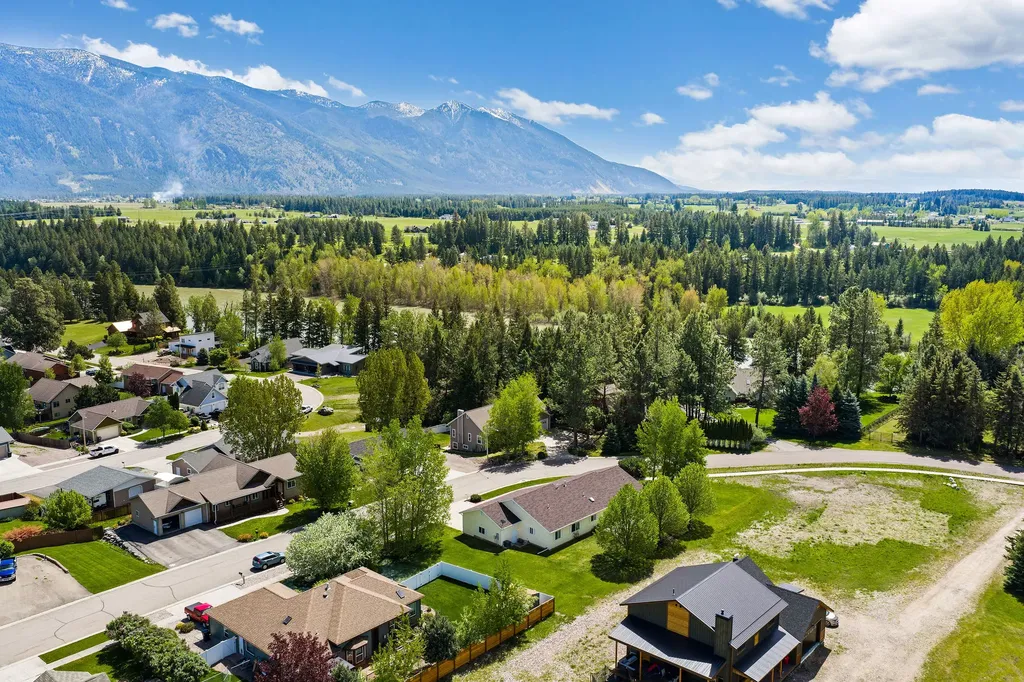 2120 Drift Water Way Columbia Falls MT 59912