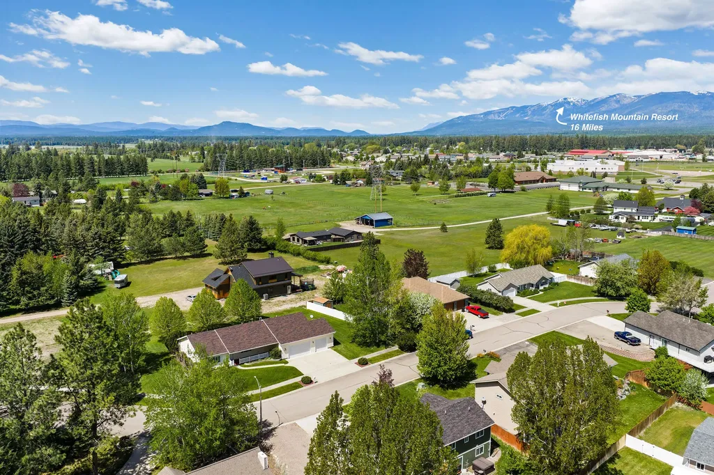 2120 Drift Water Way Columbia Falls MT 59912