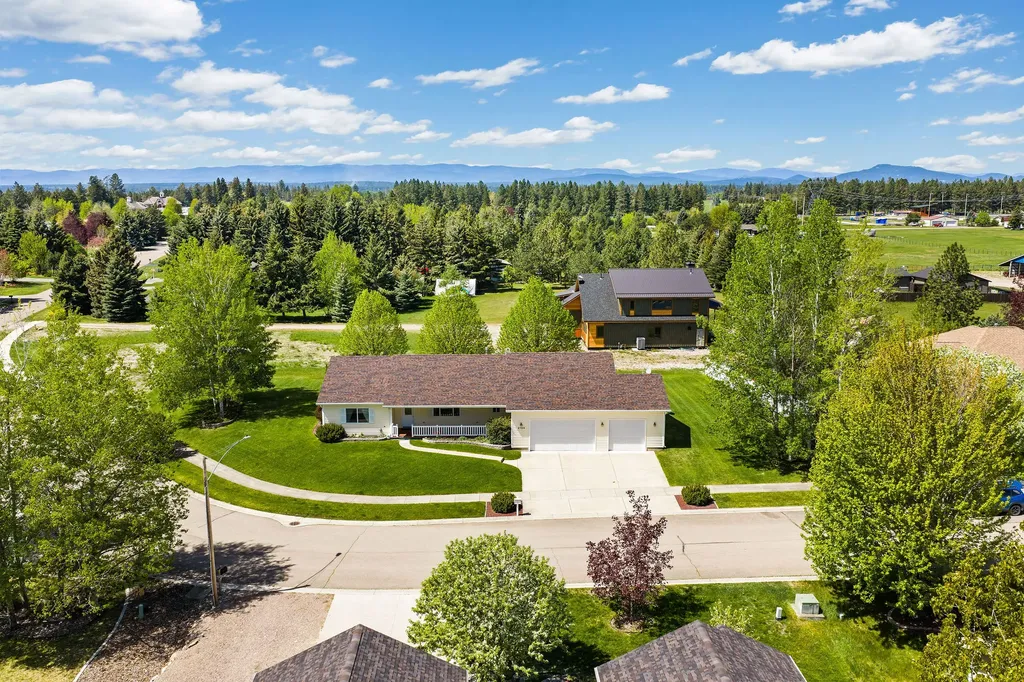 2120 Drift Water Way Columbia Falls MT 59912