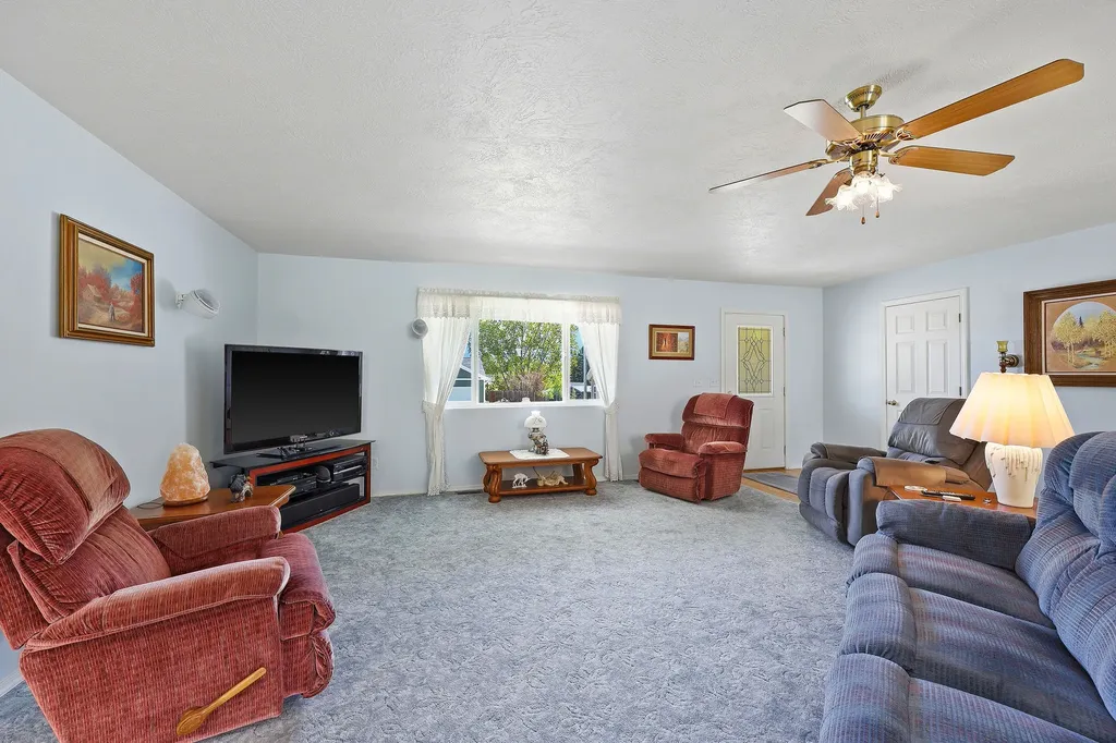 2120 Drift Water Way Columbia Falls MT 59912