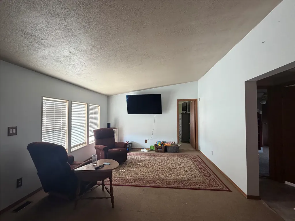 11 Wall Street White Sulphur Springs MT 59645