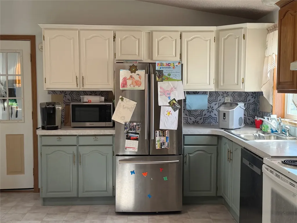 11 Wall Street White Sulphur Springs MT 59645