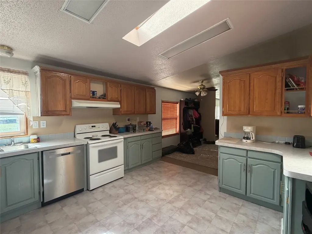 11 Wall Street White Sulphur Springs MT 59645