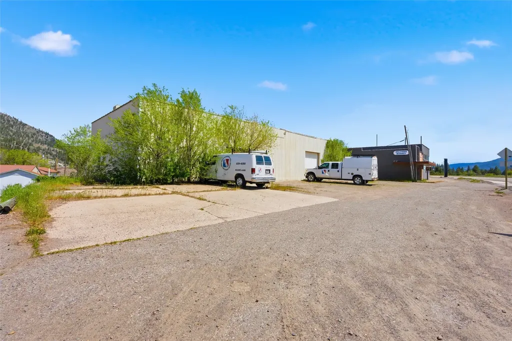 8280 Hwy 200 E Bonner MT 59823