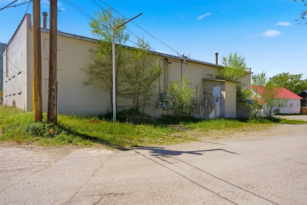 8280 Hwy 200 E Bonner MT 59823