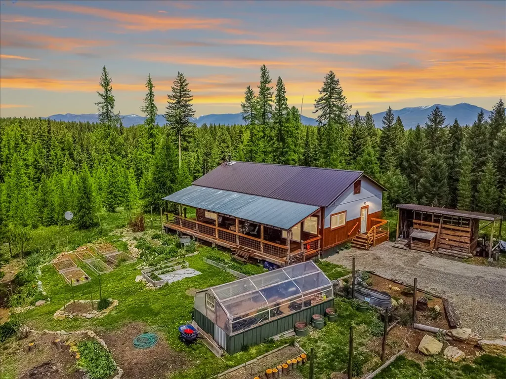 16 Porcupine Ridge Road Fortine MT 59918