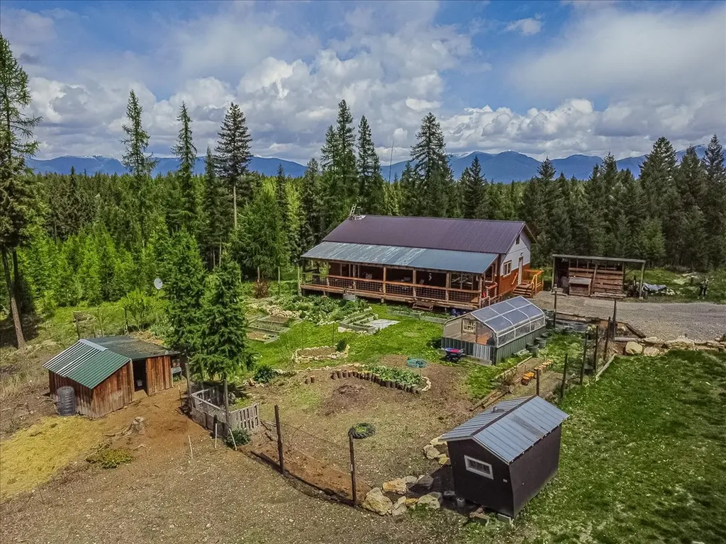 16 Porcupine Ridge Road Fortine MT 59918