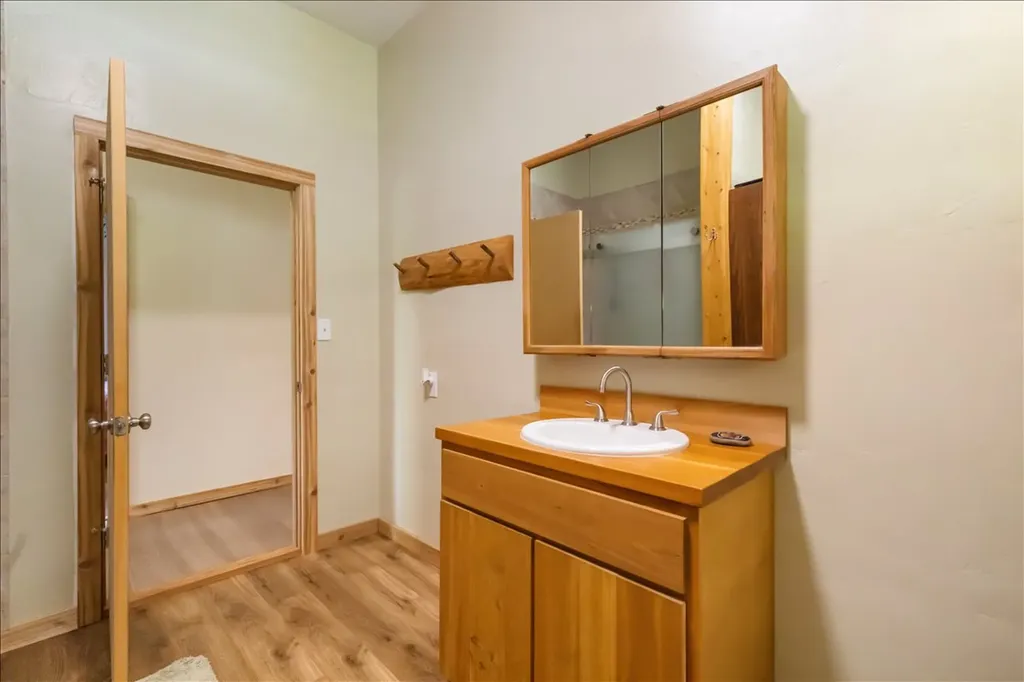 16 Porcupine Ridge Road Fortine MT 59918