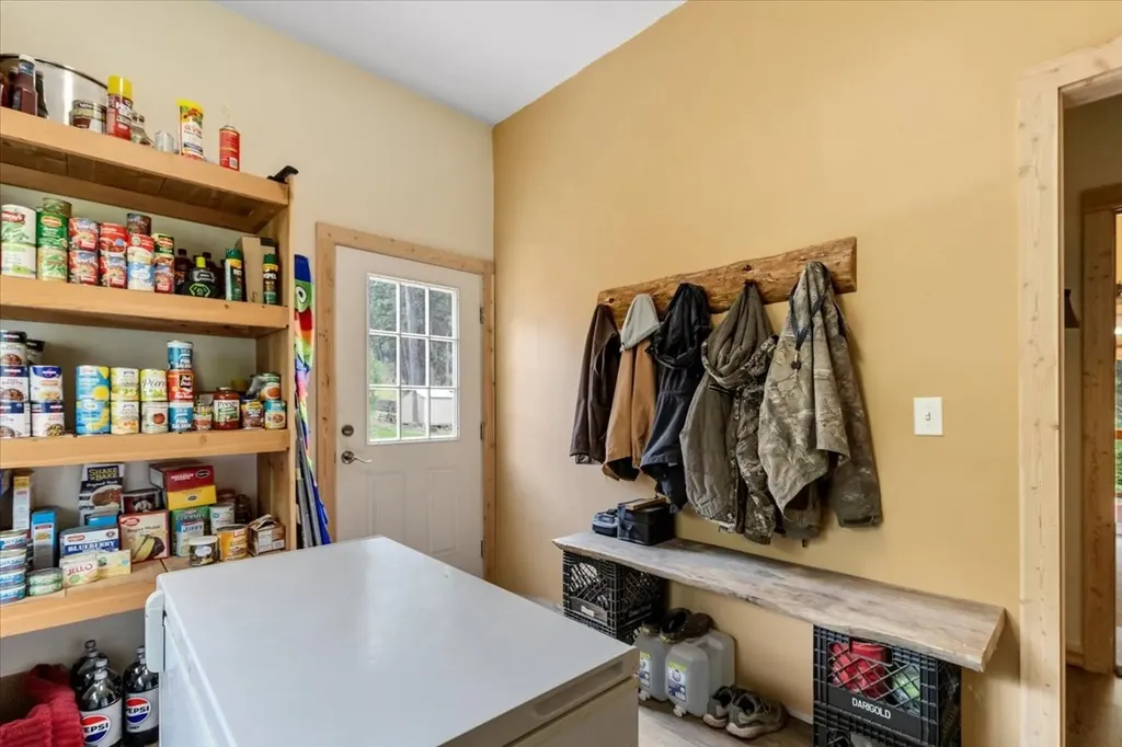 16 Porcupine Ridge Road Fortine MT 59918