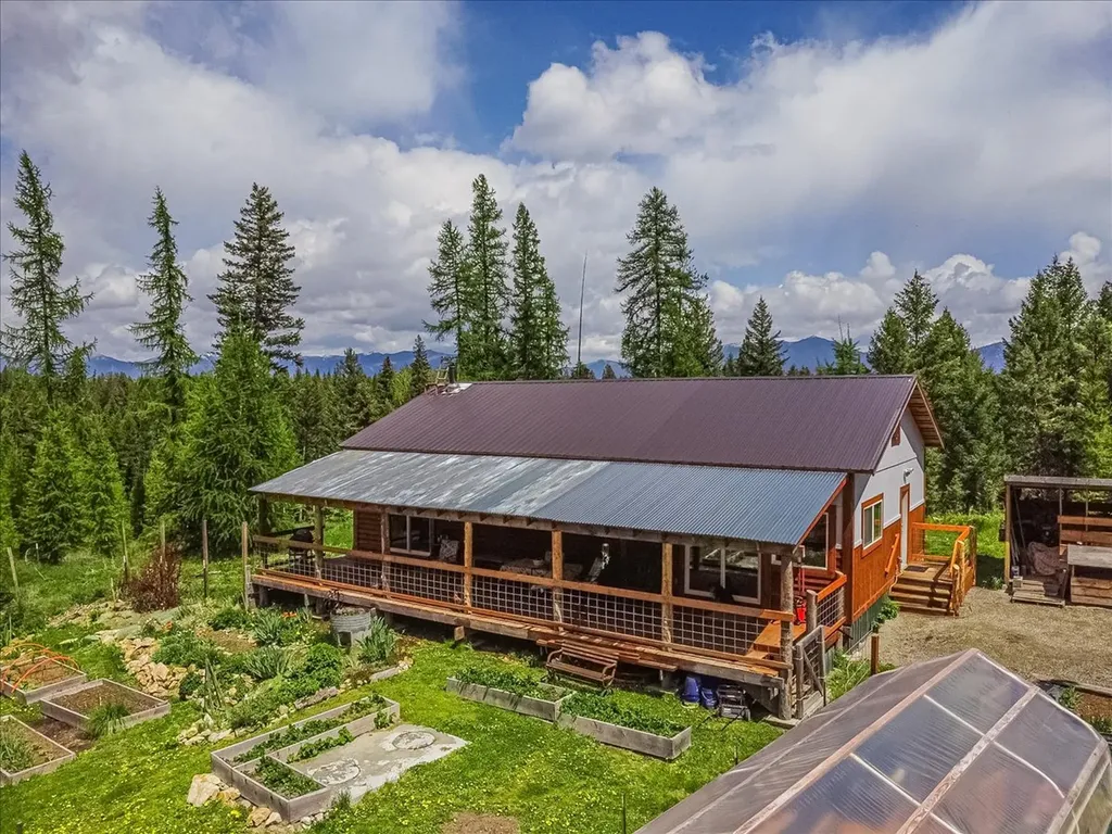 16 Porcupine Ridge Road Fortine MT 59918