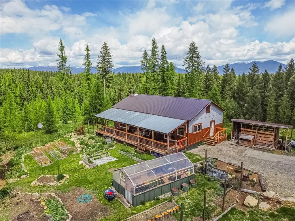 16 Porcupine Ridge Road Fortine MT 59918
