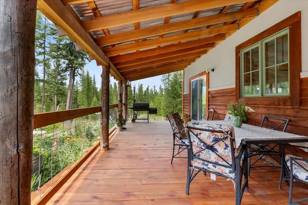 16 Porcupine Ridge Road Fortine MT 59918