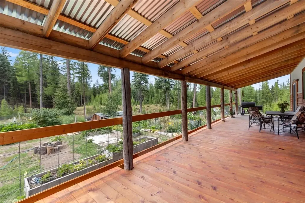 16 Porcupine Ridge Road Fortine MT 59918