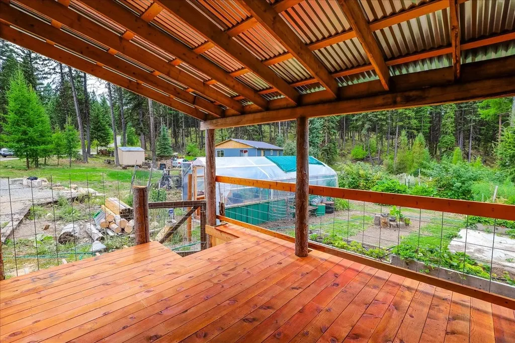 16 Porcupine Ridge Road Fortine MT 59918