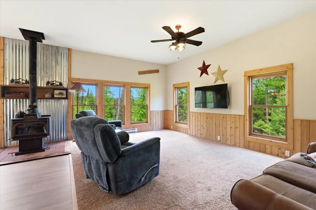 16 Porcupine Ridge Road Fortine MT 59918
