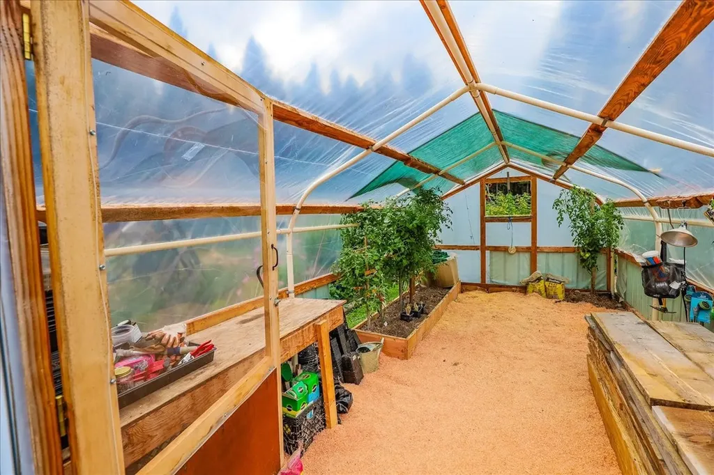 16 Porcupine Ridge Road Fortine MT 59918